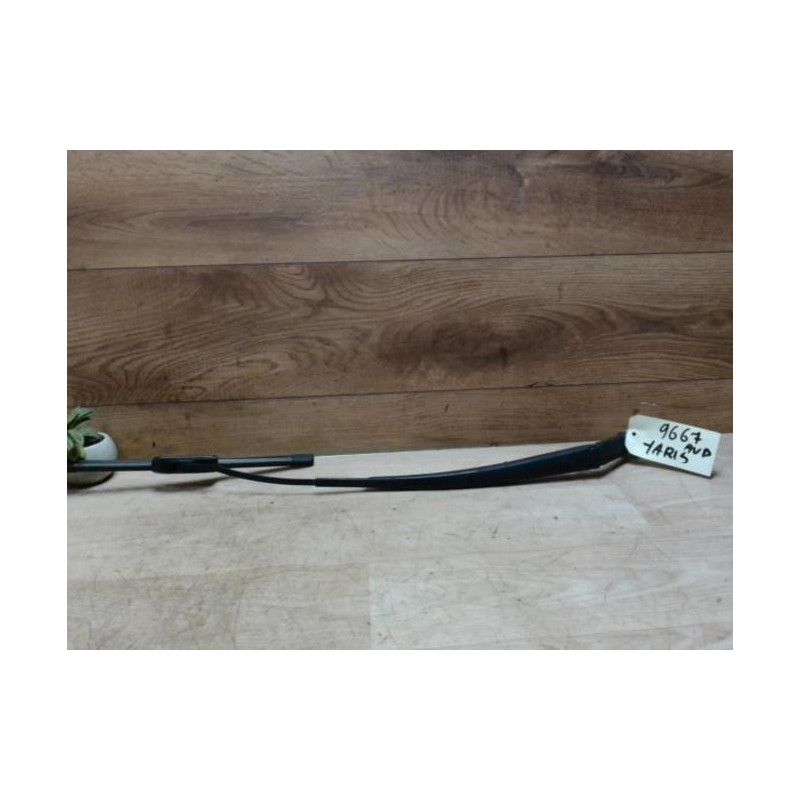 Bras essuie glace avant droit TOYOTA YARIS 2 PHASE 1 d’occasion