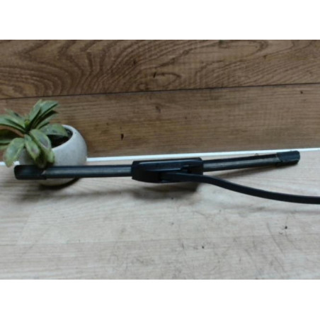 Bras essuie glace avant droit TOYOTA YARIS 2 PHASE 1 d’occasion