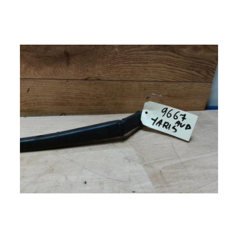 Bras essuie glace avant droit TOYOTA YARIS 2 PHASE 1 d’occasion