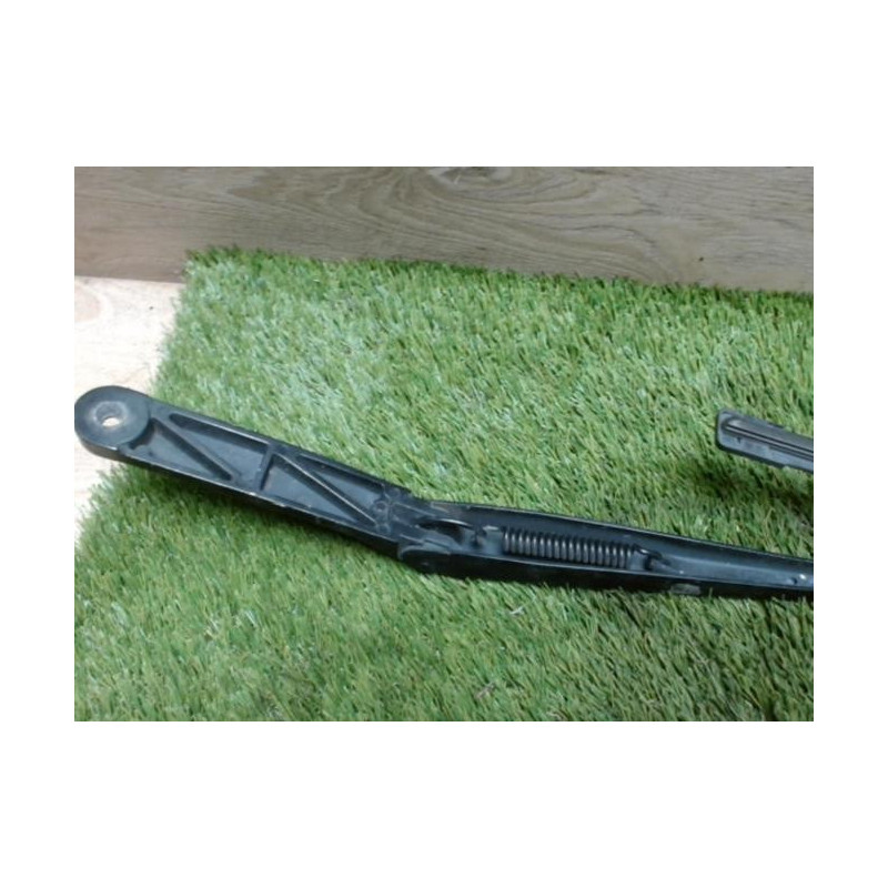Balais essuie glace avant VOLKSWAGEN GOLF 5 d’occasion