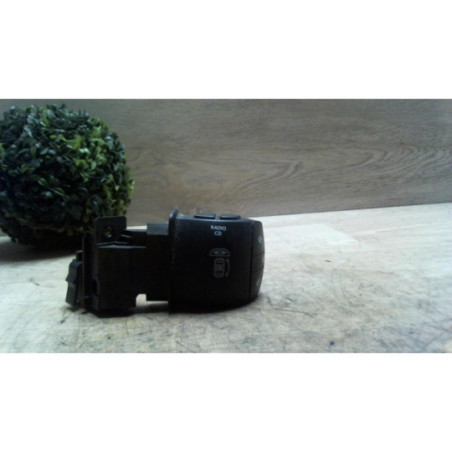 Commande autoradio RENAULT GRAND SCENIC 3 PHASE 1 d’occasion