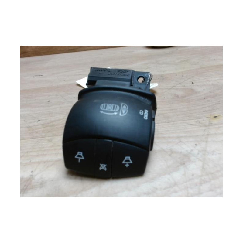 Commande autoradio RENAULT GRAND SCENIC 3 PHASE 1 d’occasion