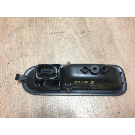 Interrupteur de leve vitre avant droit RENAULT CLIO 3 PHASE 2 d’occasion