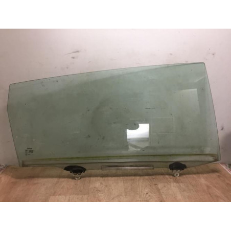 Vitre arriere droit TOYOTA COROLLA VERSO 2 PHASE 1 d’occasion