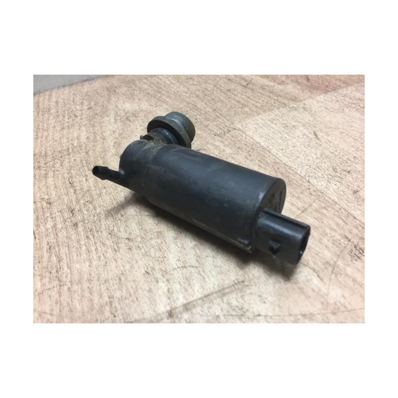 Pompe lave glace avant TOYOTA COROLLA VERSO 2 PHASE 1 d’occasion