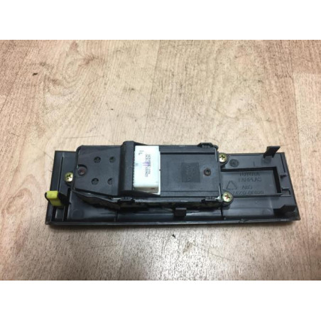Interrupteur de leve vitre avant gauche TOYOTA COROLLA VERSO 2 PHASE 1 d’occasion