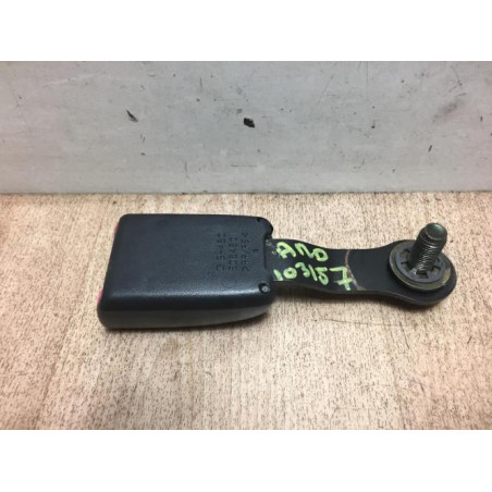 Attache ceinture arriere droit TOYOTA COROLLA VERSO 2 PHASE 1 d’occasion