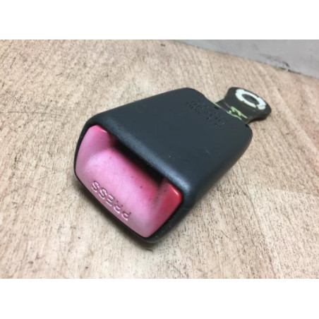 Attache ceinture arriere gauche TOYOTA COROLLA VERSO 2 PHASE 1 d’occasion