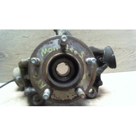 Moyeu avant gauche FORD MONDEO 3 PHASE 1 BREAK d’occasion
