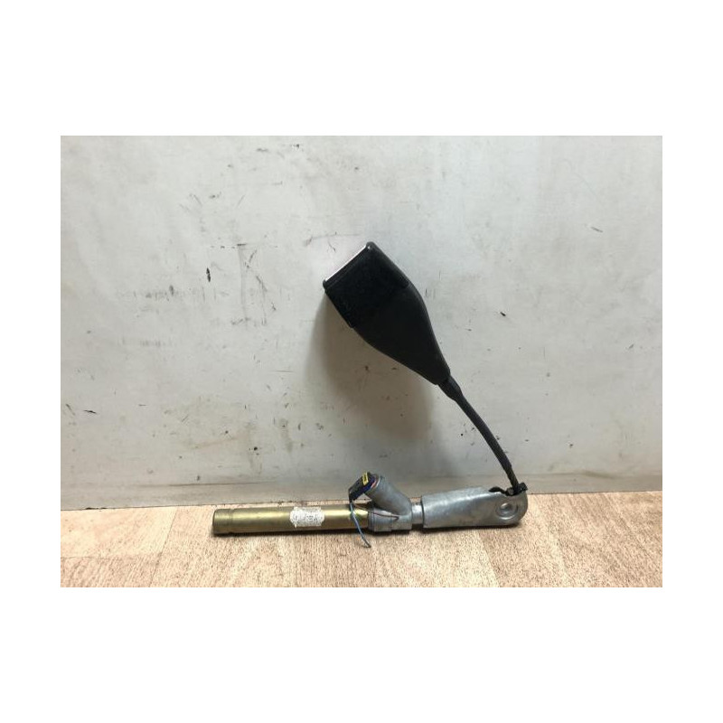 Attache ceinture avant droit RENAULT MEGANE 2 PHASE 1 CABRIOLET d’occasion