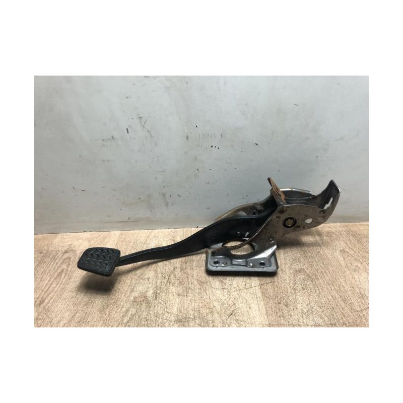 Pedalier de frein TOYOTA COROLLA VERSO 2 PHASE 1 d’occasion