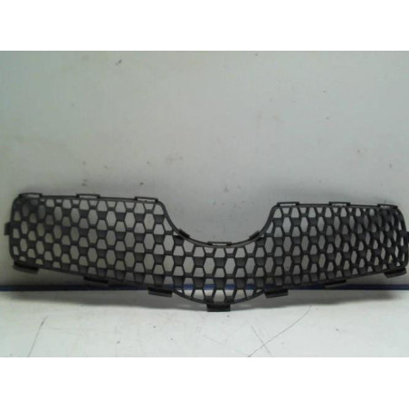 Grille de calandre TOYOTA YARIS 2 PHASE 1 d’occasion