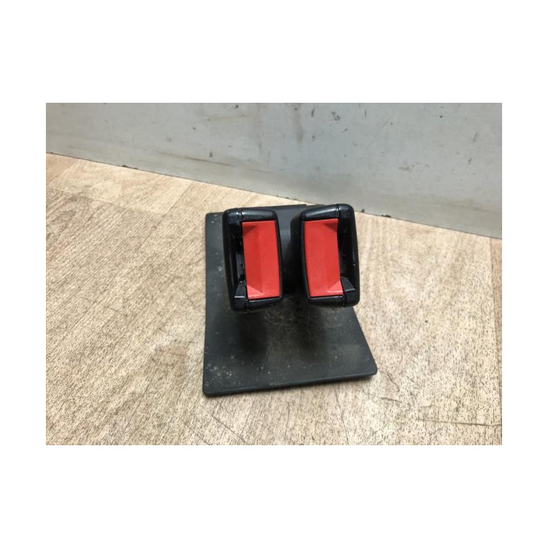 Attache ceinture arriere centrale MINI MINI 1 R50/R53 PHASE 1 d’occasion