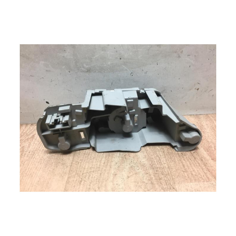 Platine feu arriere gauche TOYOTA COROLLA VERSO 2 PHASE 1 d’occasion