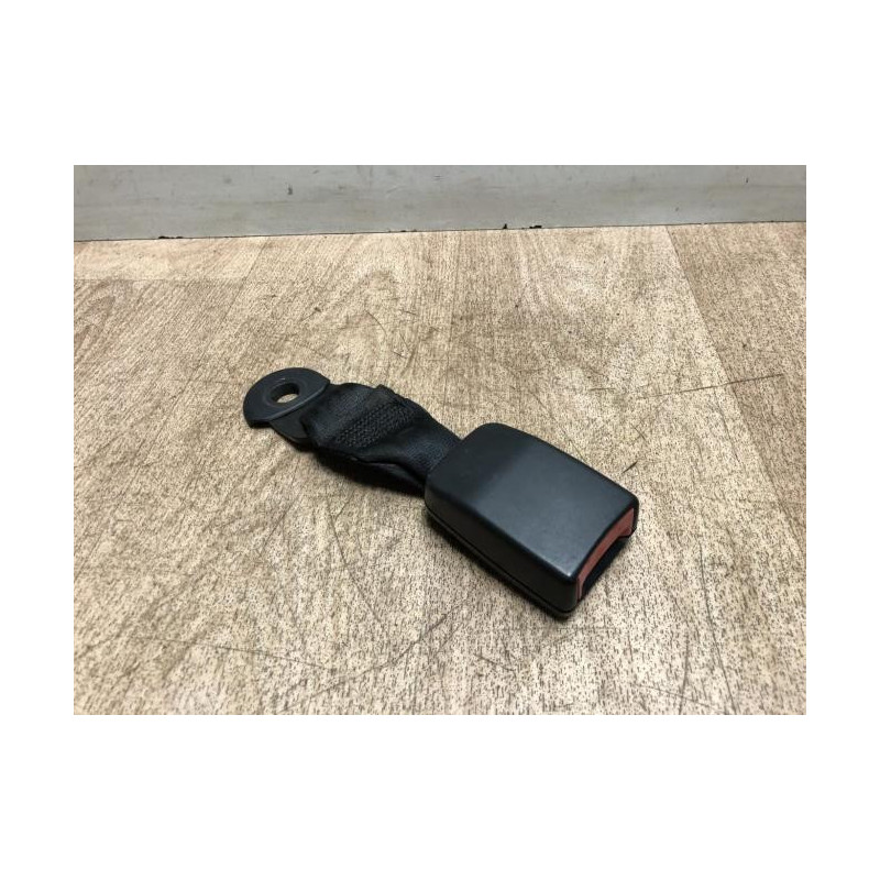 Attache ceinture arriere droit FORD C-MAX 1 PHASE 2 d’occasion