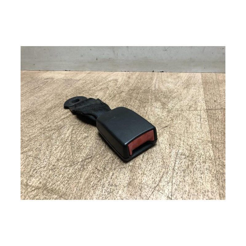Attache ceinture arriere droit FORD C-MAX 1 PHASE 2 d’occasion