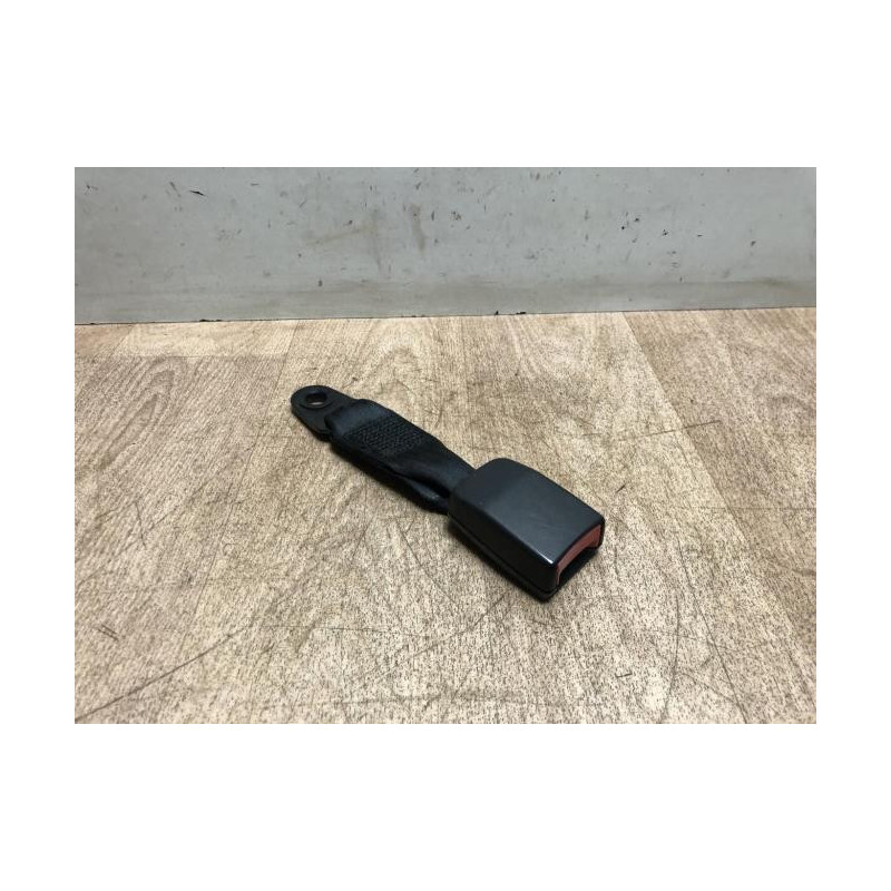 Attache ceinture arriere centrale FORD C-MAX 1 PHASE 2 d’occasion