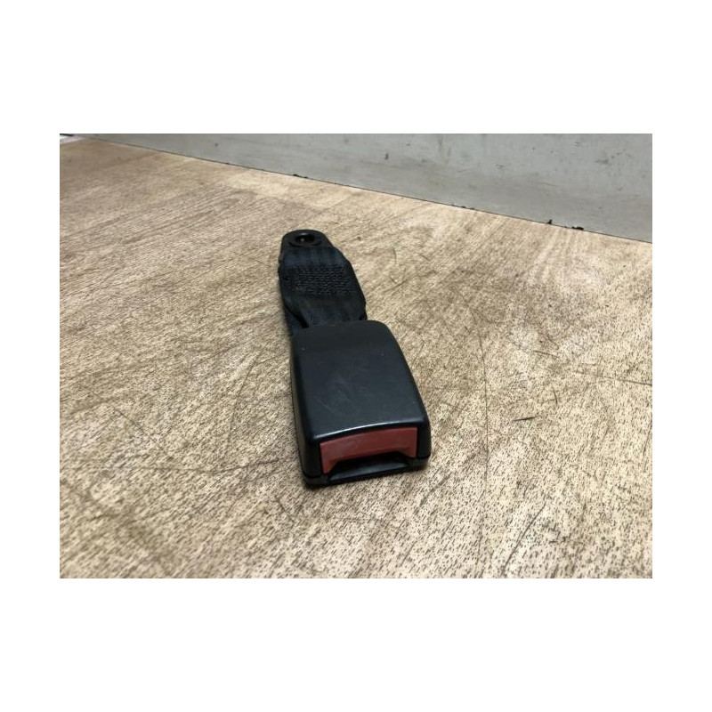 Attache ceinture arriere centrale FORD C-MAX 1 PHASE 2 d’occasion