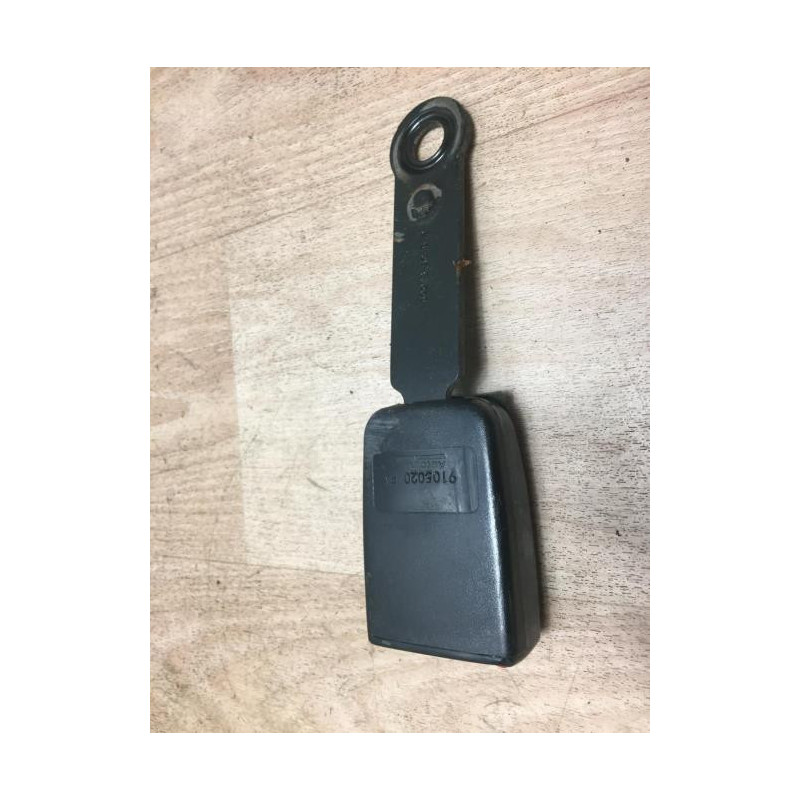 Attache ceinture avant droit PEUGEOT 206 PHASE 1 d’occasion
