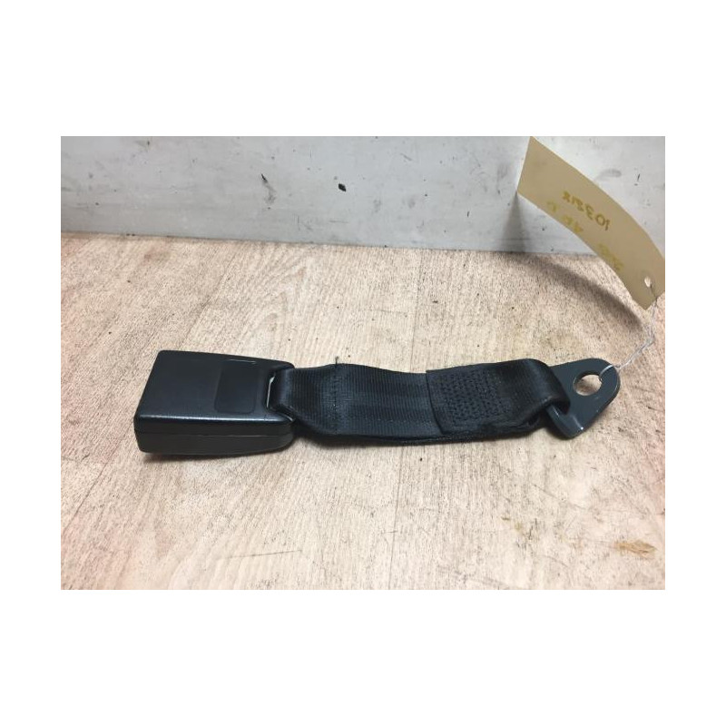 Attache ceinture arriere droit PEUGEOT 206 PHASE 1 d’occasion