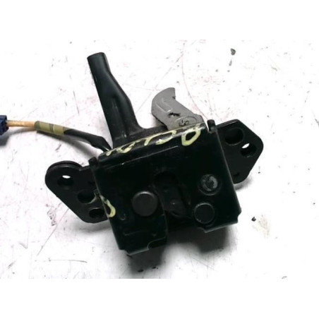 Serrure de coffre TOYOTA YARIS 2 PHASE 1 d’occasion