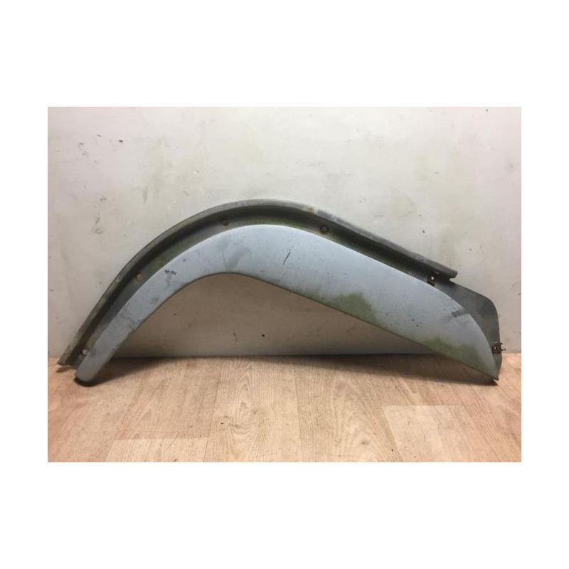 Extension d'aile avant droit RENAULT B80 d’occasion