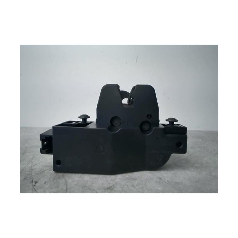 Serrure de coffre PEUGEOT 607 PHASE 2 d’occasion
