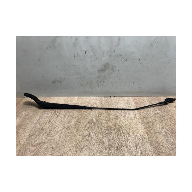 Bras essuie glace avant droit RENAULT TWINGO 2 PHASE 1 d’occasion