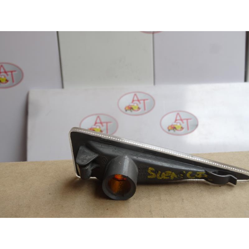 Repetiteur clignotant avant gauche (Feux) RENAULT  d’occasion