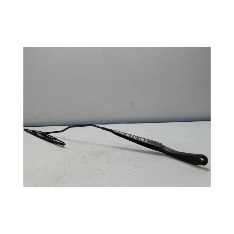 Bras essuie glace avant droit RENAULT MEGANE 2 PHASE 1 CABRIOLET d’occasion