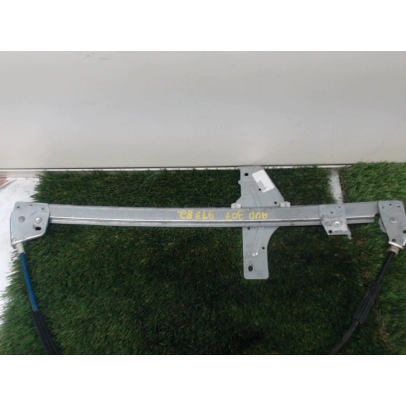 Mecanisme de leve vitre electrique avant droit PEUGEOT 307 PHASE 1 d’occasion