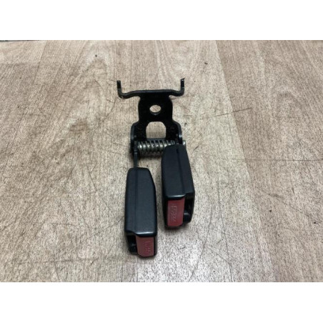 Attache ceinture arriere gauche RENAULT MEGANE 2 PHASE 1 BERLINE d’occasion