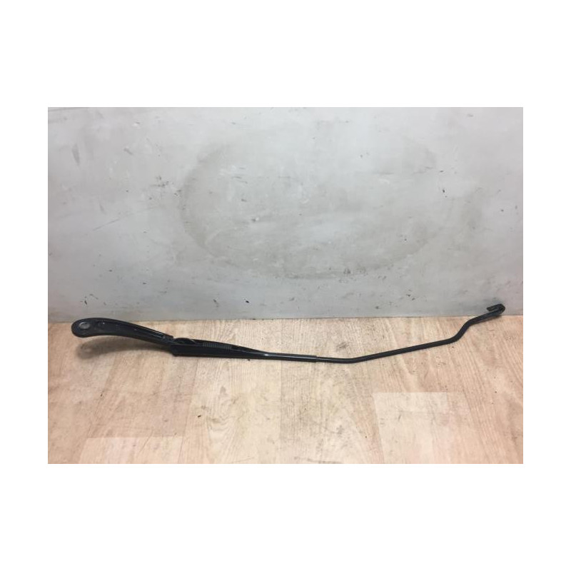 Bras essuie glace avant droit RENAULT MEGANE 2 PHASE 1 BERLINE d’occasion