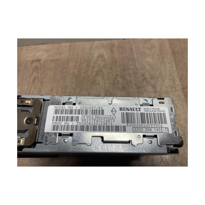 Autoradio d'origine RENAULT MEGANE 2 PHASE 1 BERLINE d’occasion