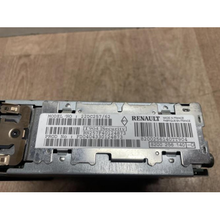 Autoradio d'origine RENAULT MEGANE 2 PHASE 1 BERLINE d’occasion