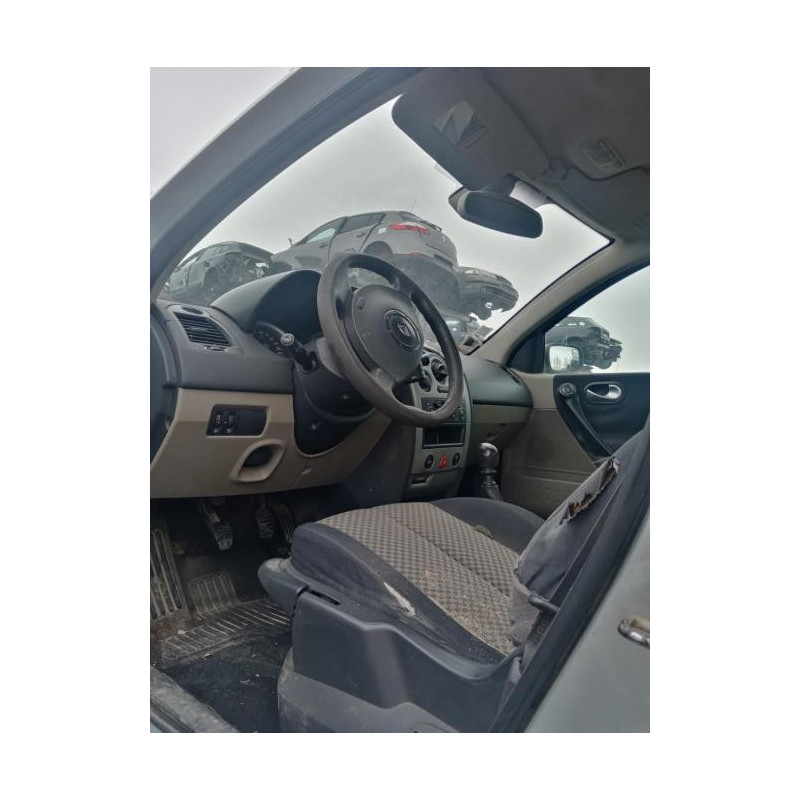 Autoradio d'origine RENAULT MEGANE 2 PHASE 1 BERLINE d’occasion