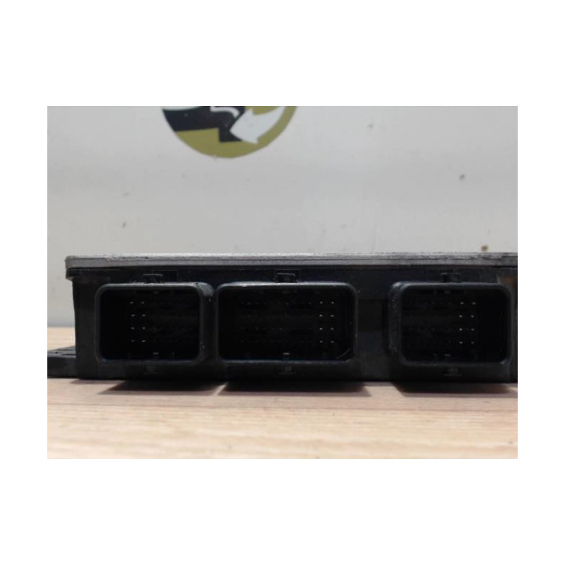 Calculateur moteur RENAULT CLIO 3 PHASE 2 BREAK d’occasion