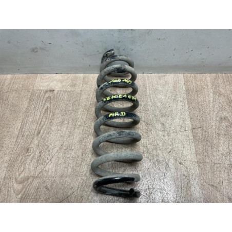 Ressort de suspension arriere droit BMW SERIE 1 E81 d’occasion