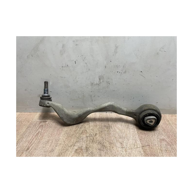 Bras de suspension superieur avant droit BMW SERIE 1 E81 d’occasion