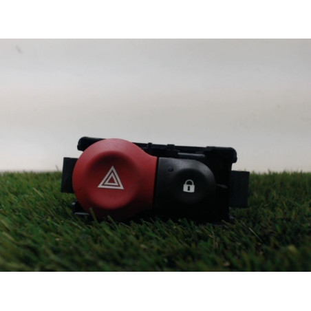 Bouton de warning RENAULT CLIO III PHASE 1 d’occasion