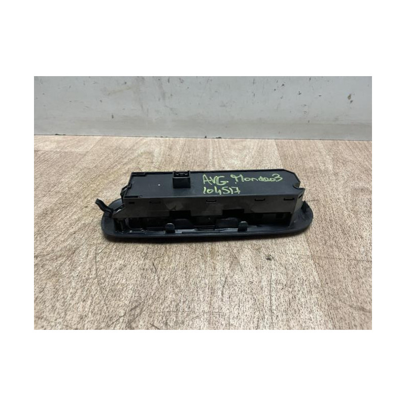 Interrupteur de leve vitre avant gauche FORD MONDEO 3 PHASE 1 BREAK d’occasion