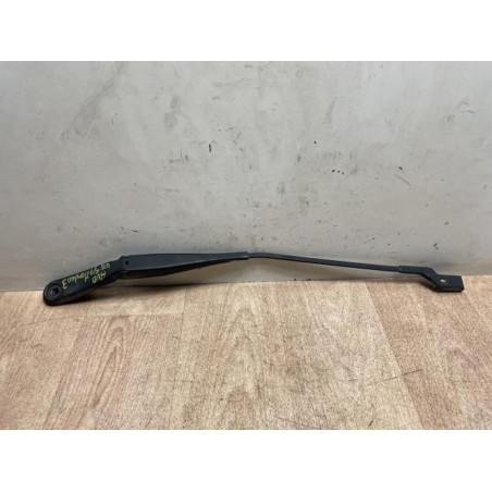 Bras essuie glace avant droit FORD MONDEO 3 PHASE 1 BREAK d’occasion