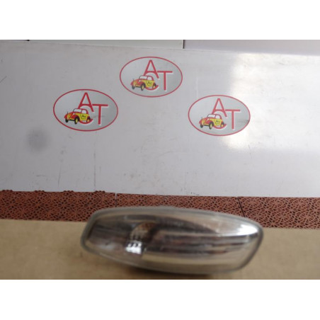 Repetiteur clignotant avant gauche (Feux) PEUGEOT  d’occasion