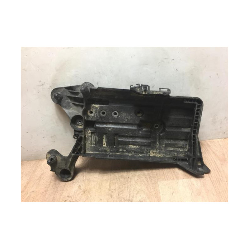 Coffre à batterie VOLKSWAGEN PASSAT 7 PHASE 1 BREAK d’occasion