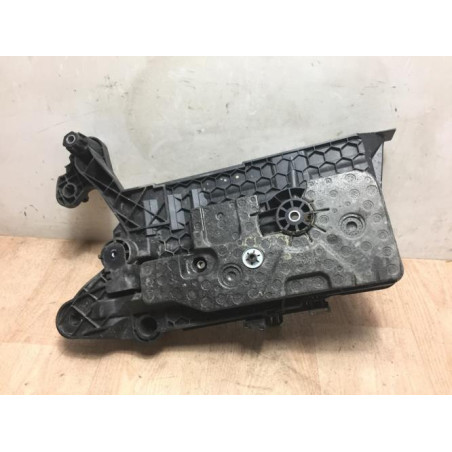 Coffre à batterie VOLKSWAGEN PASSAT 7 PHASE 1 BREAK d’occasion