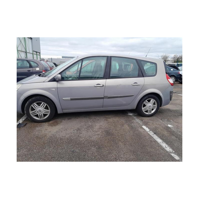 Cache sous moteur RENAULT GRAND SCENIC 2 PHASE 1 d’occasion