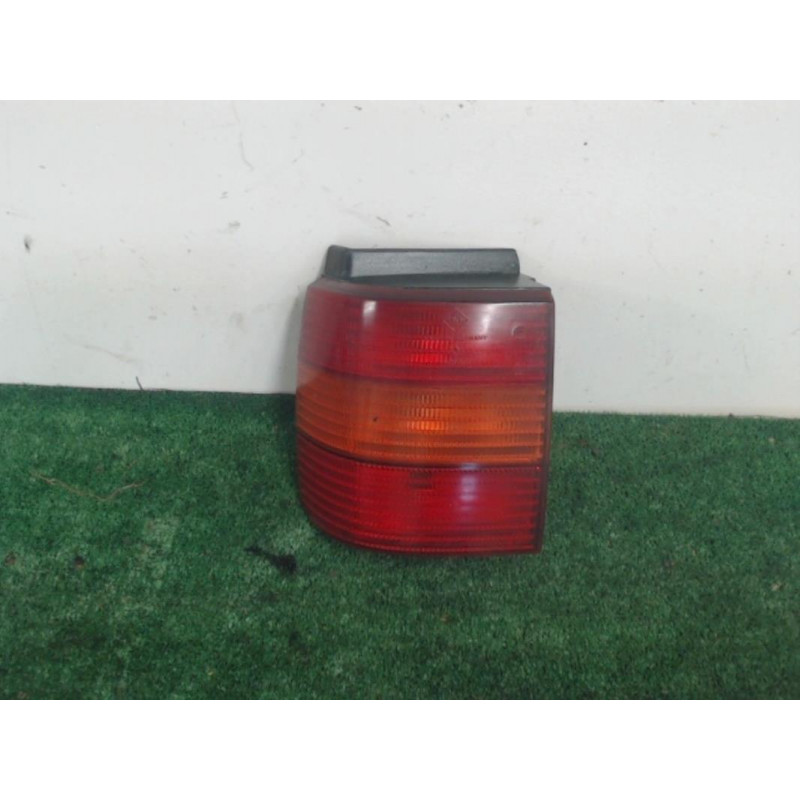 Feu arriere principal gauche (feux) VOLKSWAGEN PASSAT IV (3A5) BREAK d’occasion