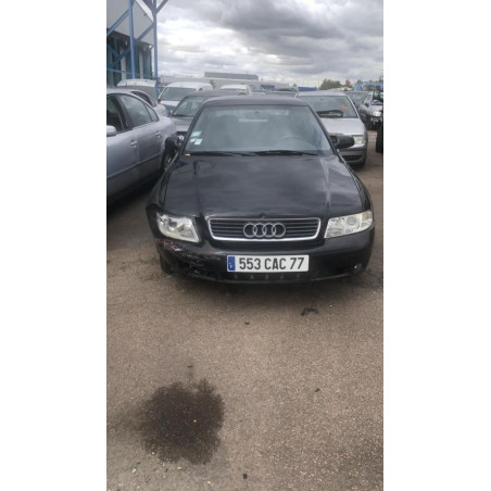 Pare boue avant droit AUDI A4 1 PHASE 2 d’occasion