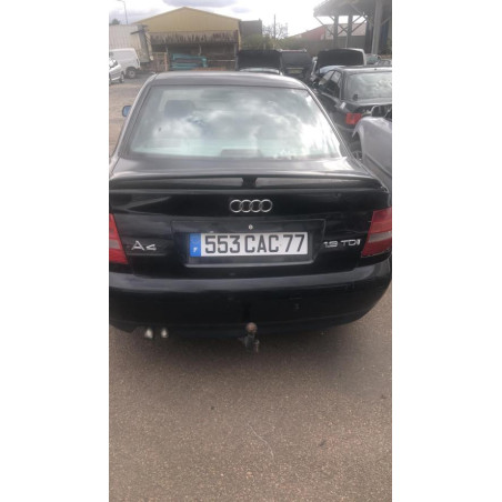 Pare boue avant droit AUDI A4 1 PHASE 2 d’occasion