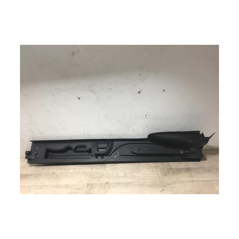 Garniture hayon VOLKSWAGEN PASSAT 7 PHASE 1 BREAK d’occasion